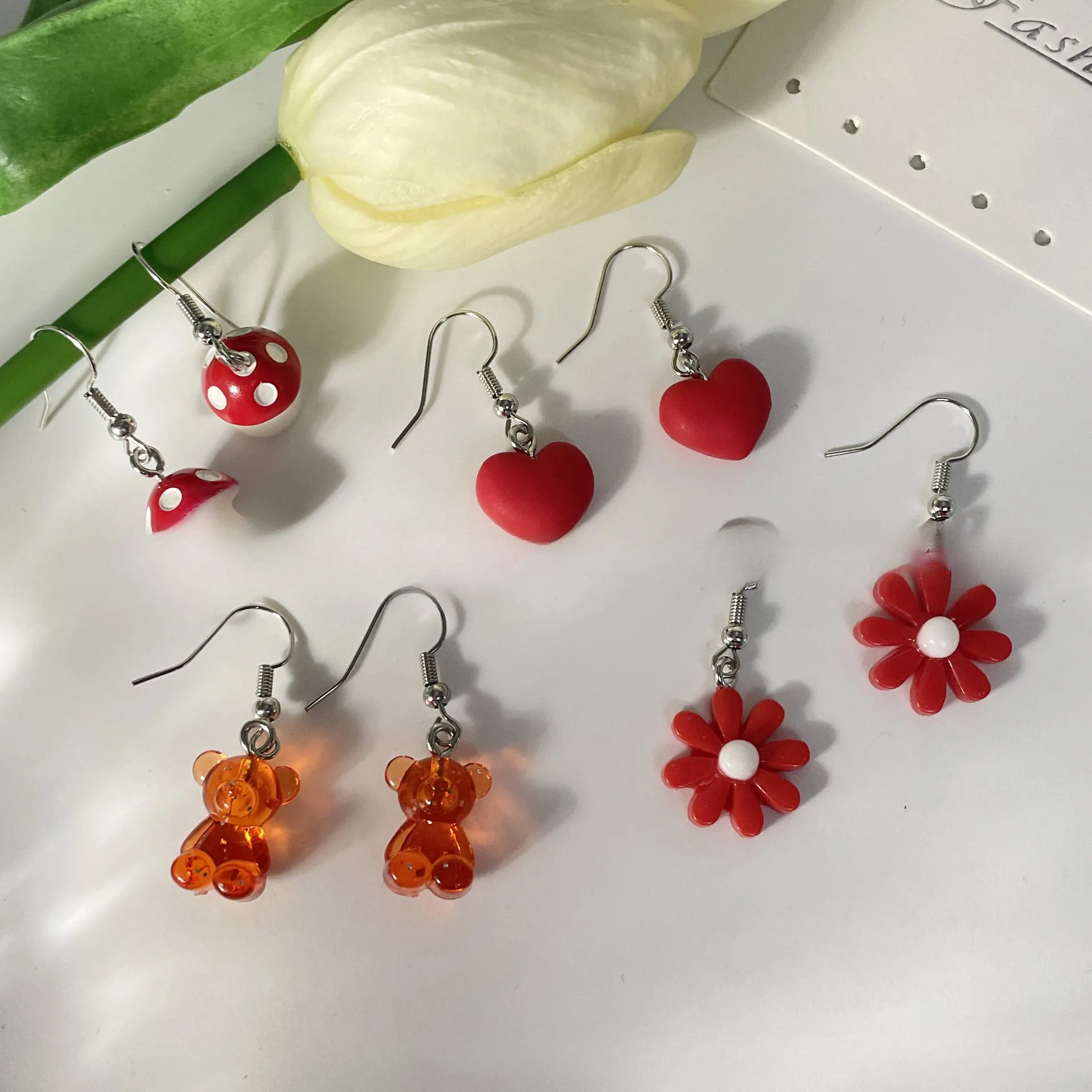 Wholesale 5pcs/pack Red Acrylic Fine Flash, Three-dimensional Bear Sunflower, Red Heart, Imitation Small Mushroom Earrings