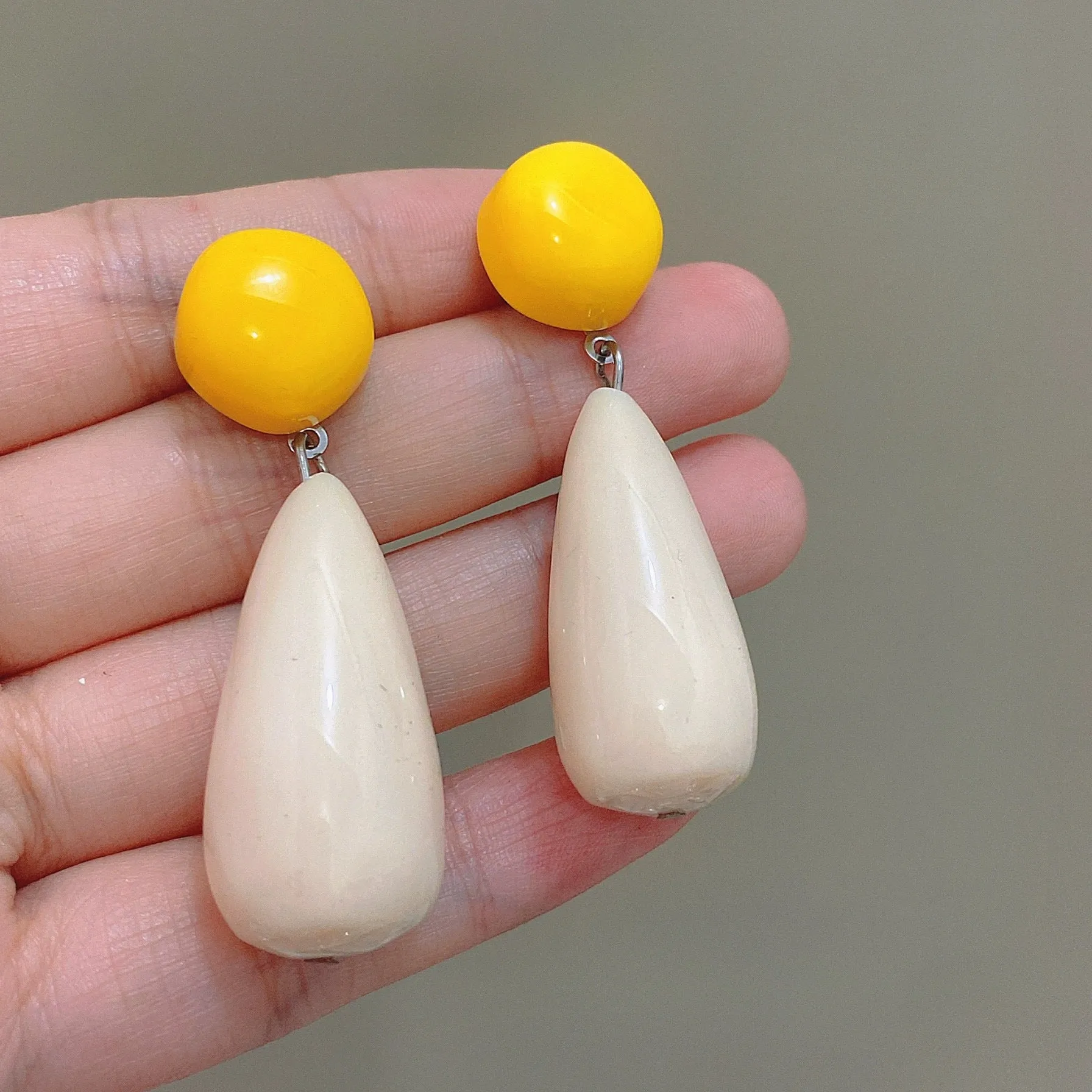 Wholesale 80s retro Hong Kong style earrings