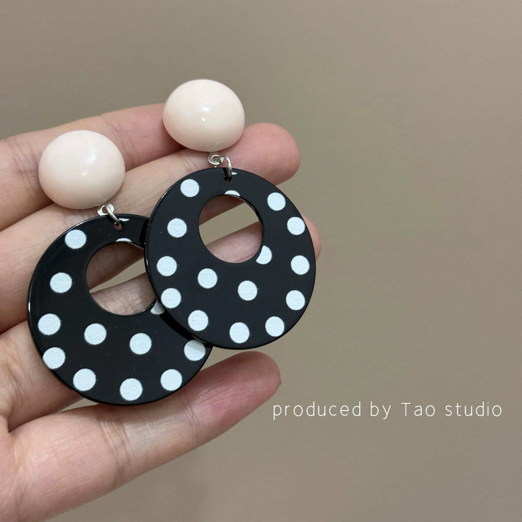 Wholesale 80s retro Hong Kong style earrings