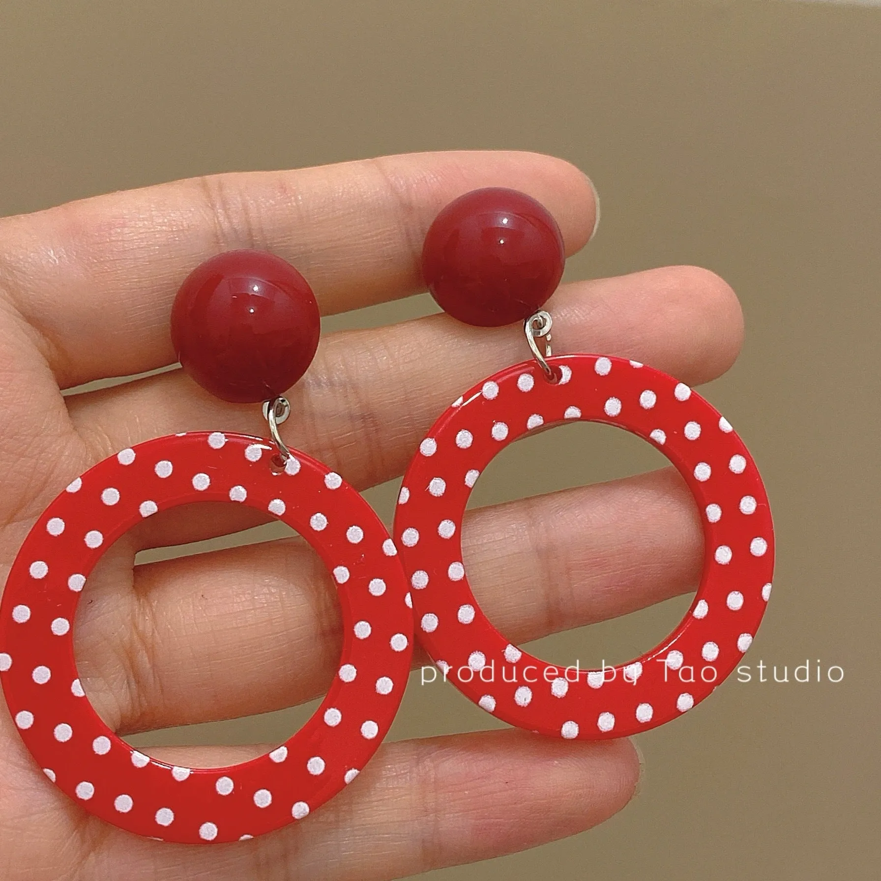 Wholesale 80s retro Hong Kong style earrings