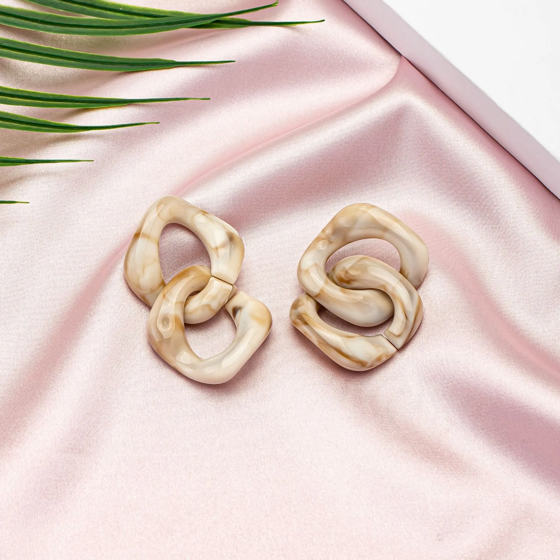 Wholesale Acrylic Long Cool Style Earrings