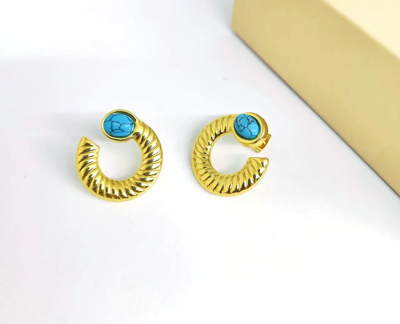 Wholesale All-Match Stainless Steel Retro Artistic Court Style Earrings