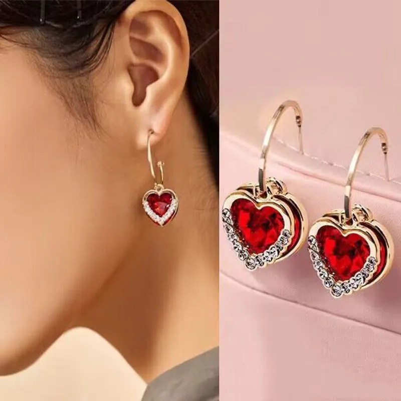 Wholesale Anti-allergy earrings women's light luxury niche design earrings temperament high-end earrings Valentine's Day gift