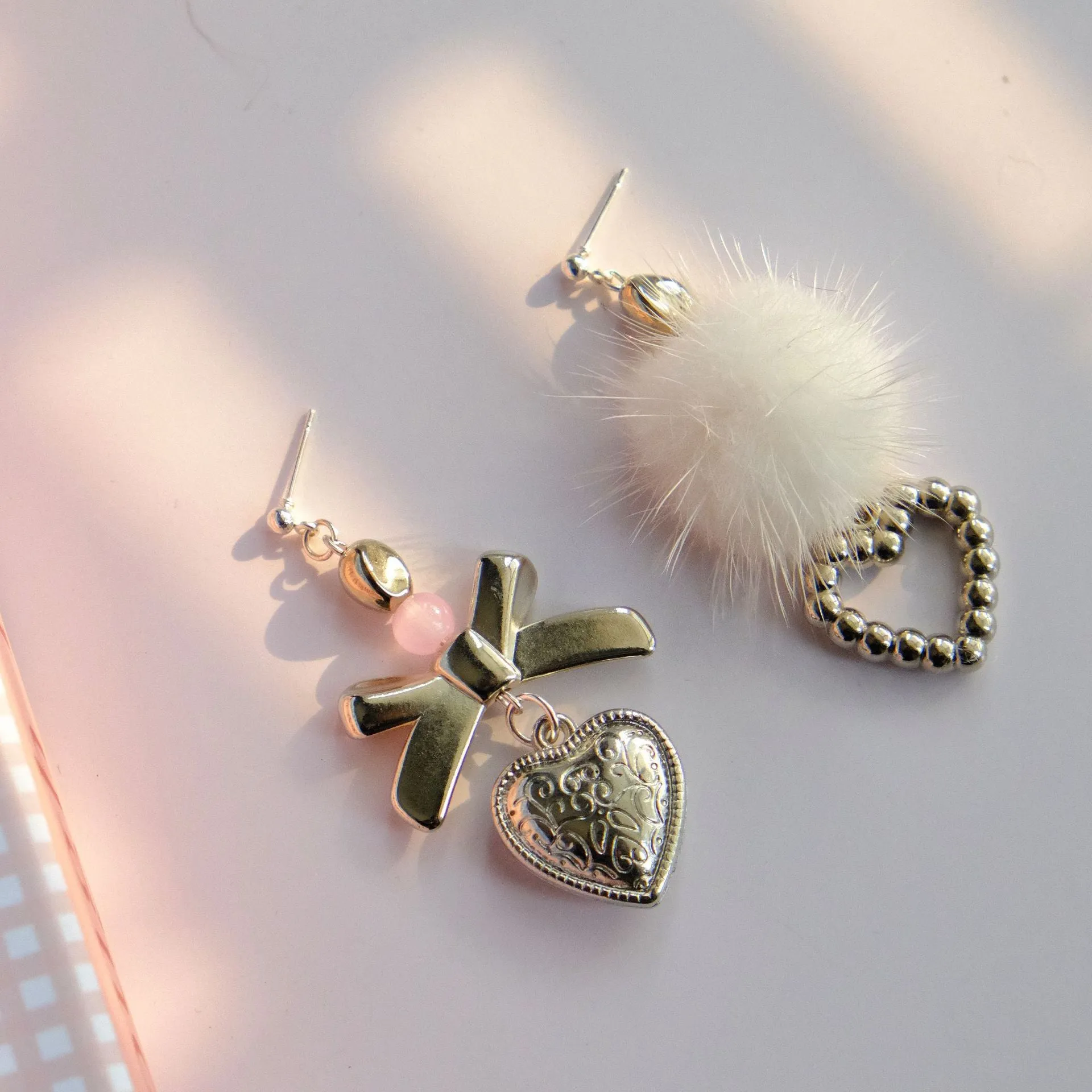 Wholesale Arrival Hand-made Color Wave Dot Ribbon Asymmetric Love Plush Autumn and Winter Earrings