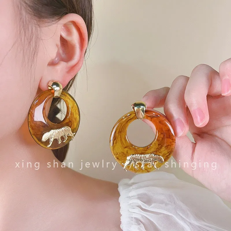 Wholesale Autumn Rich Retro Warm Coffee Color High-end Design Amber Brown Geometric Earrings