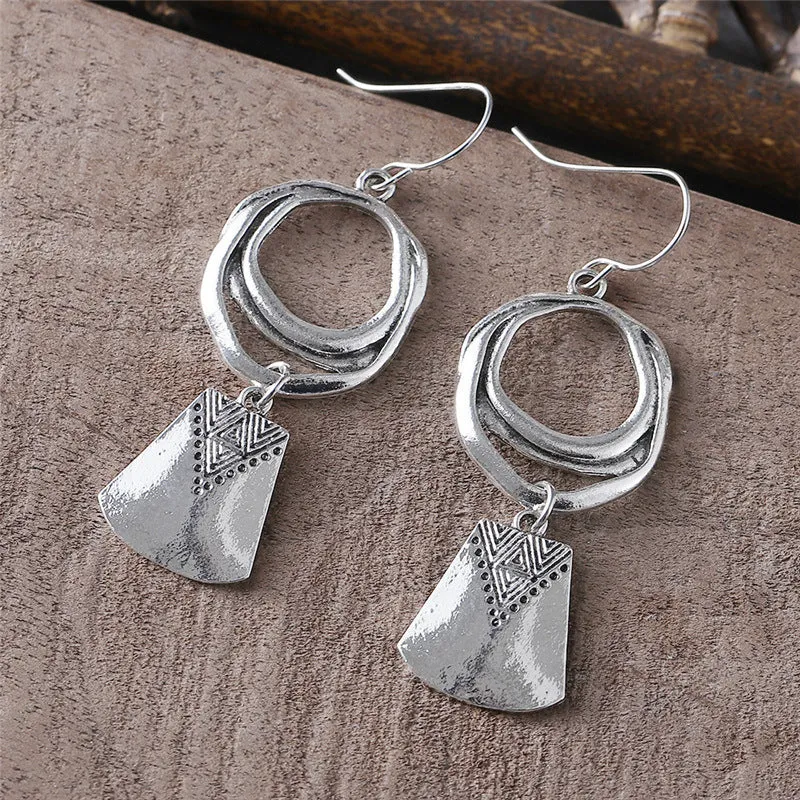 Wholesale Bohemian Retro Ring Hollow Metal Dressed Earrings Ethnic Style Jewelry