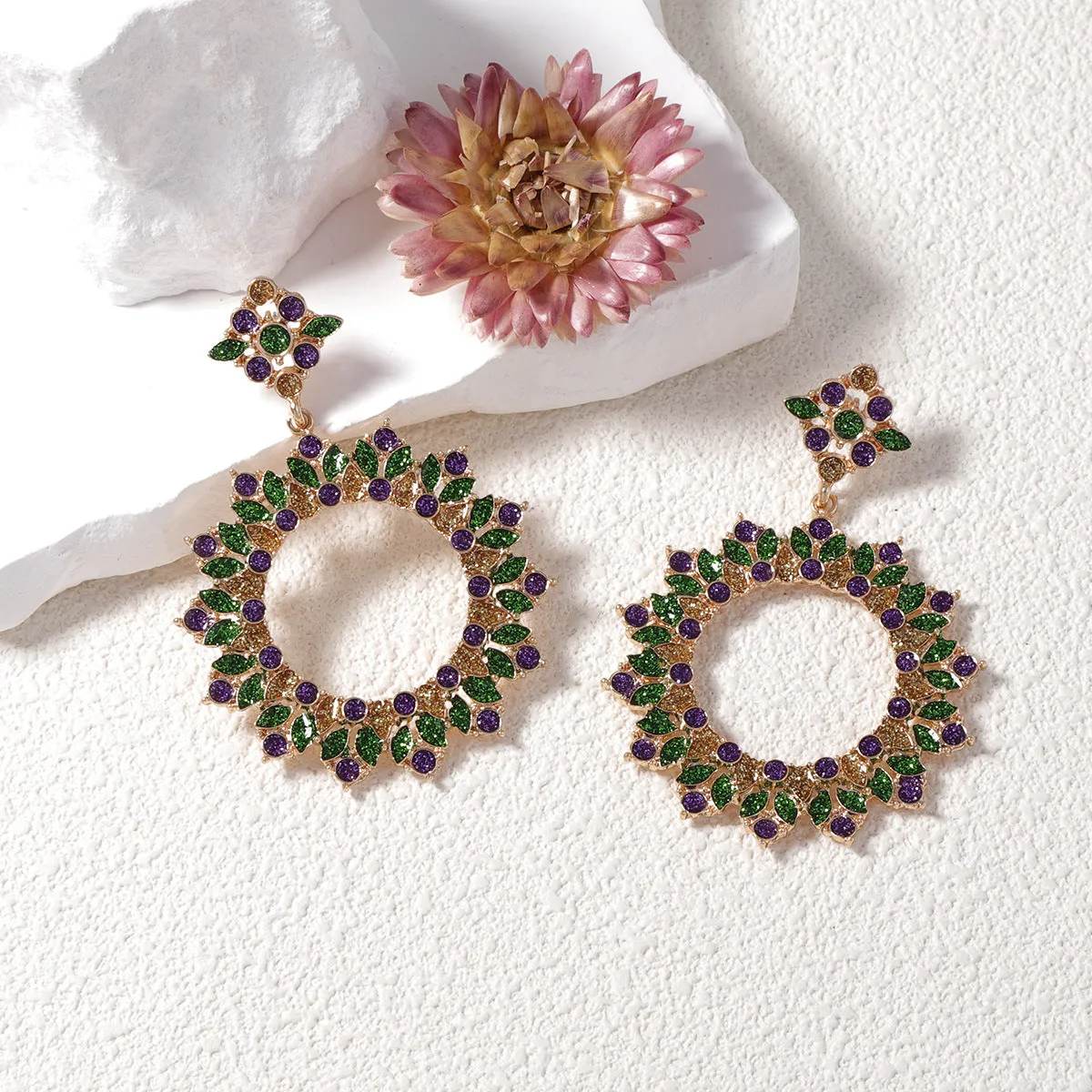 Wholesale Carnival Simple Fashion Alloy Full Diamond Geometric Flower Flower Earrings