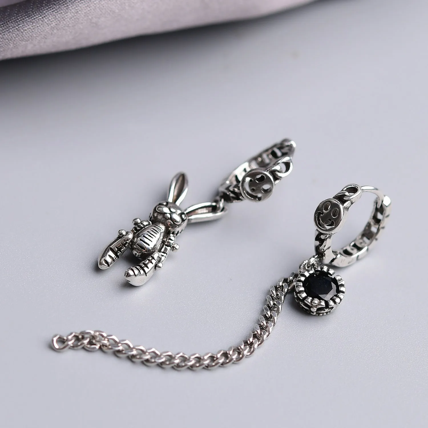 Wholesale Cartoon Asymmetrical Rabbit Tassel Niche Personality Copper Silver Plated Ear Buckle