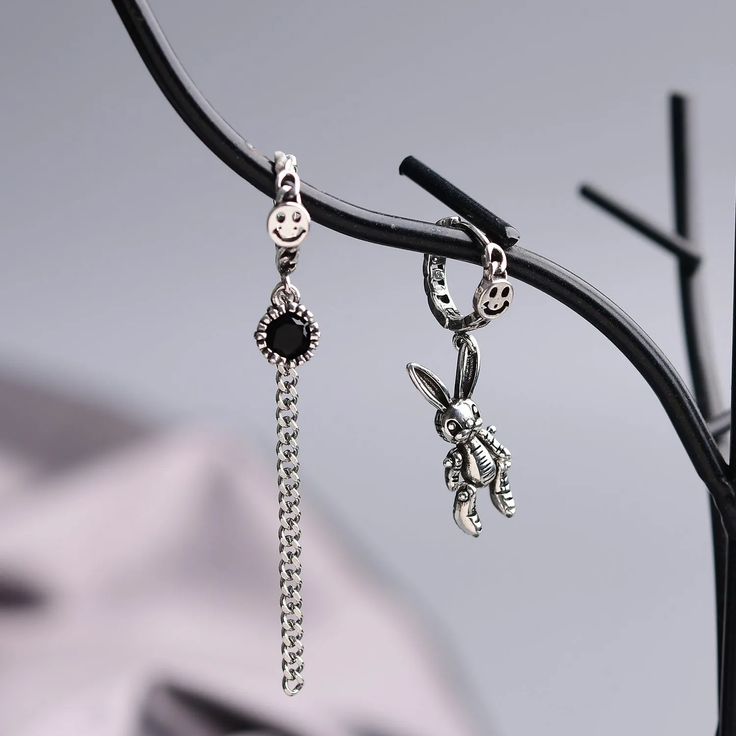 Wholesale Cartoon Asymmetrical Rabbit Tassel Niche Personality Copper Silver Plated Ear Buckle