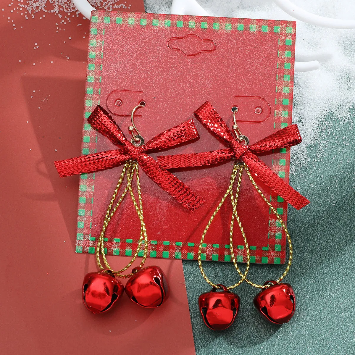 Wholesale Christmas Fashion Cute Alloy Oil Dripping Elk Snowflake Earrings