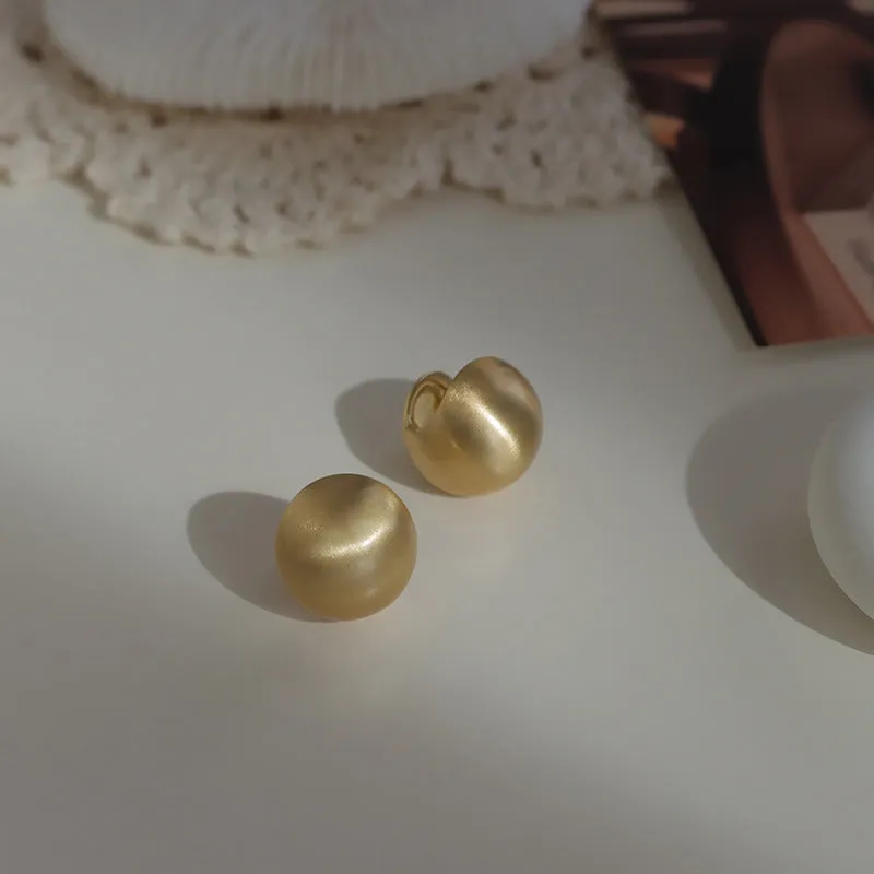 Wholesale cold three-dimensional ball metal silver earrings