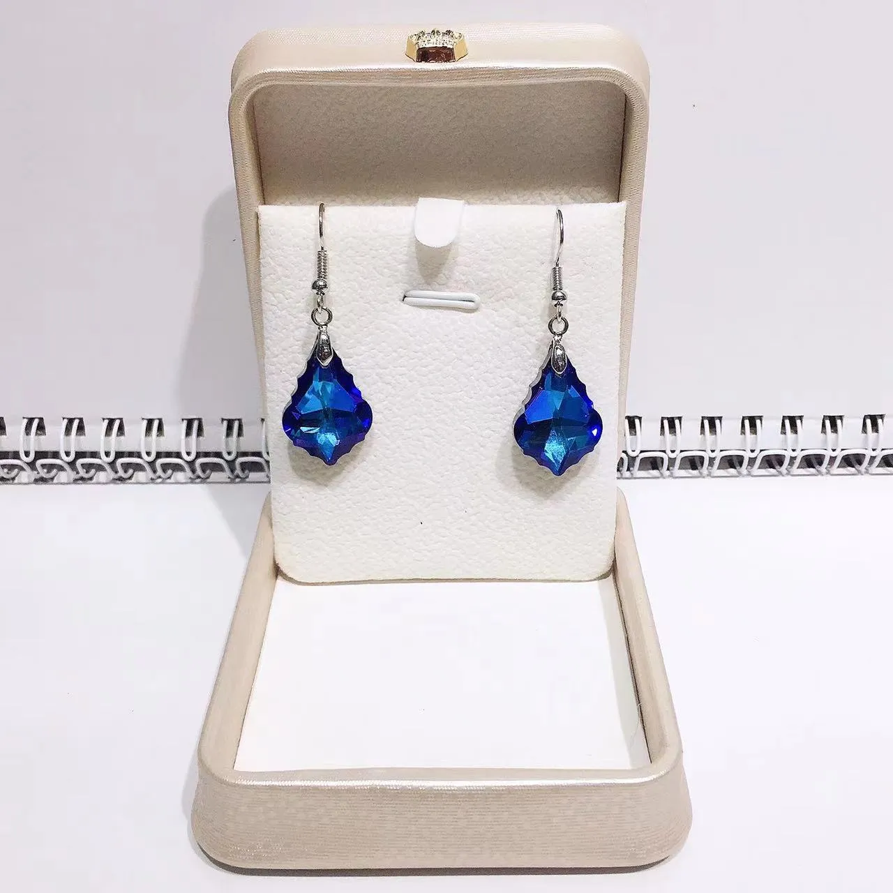 Wholesale Crystal Glass Maple Leaf Earrings