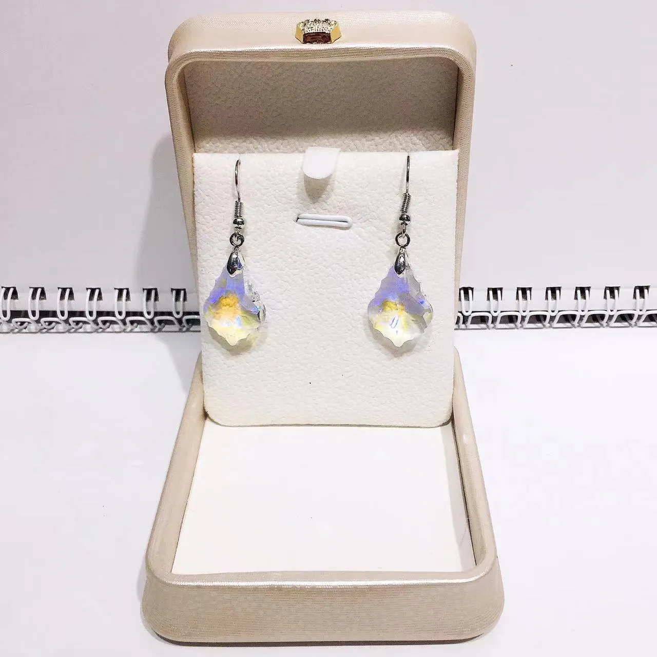 Wholesale Crystal Glass Maple Leaf Earrings