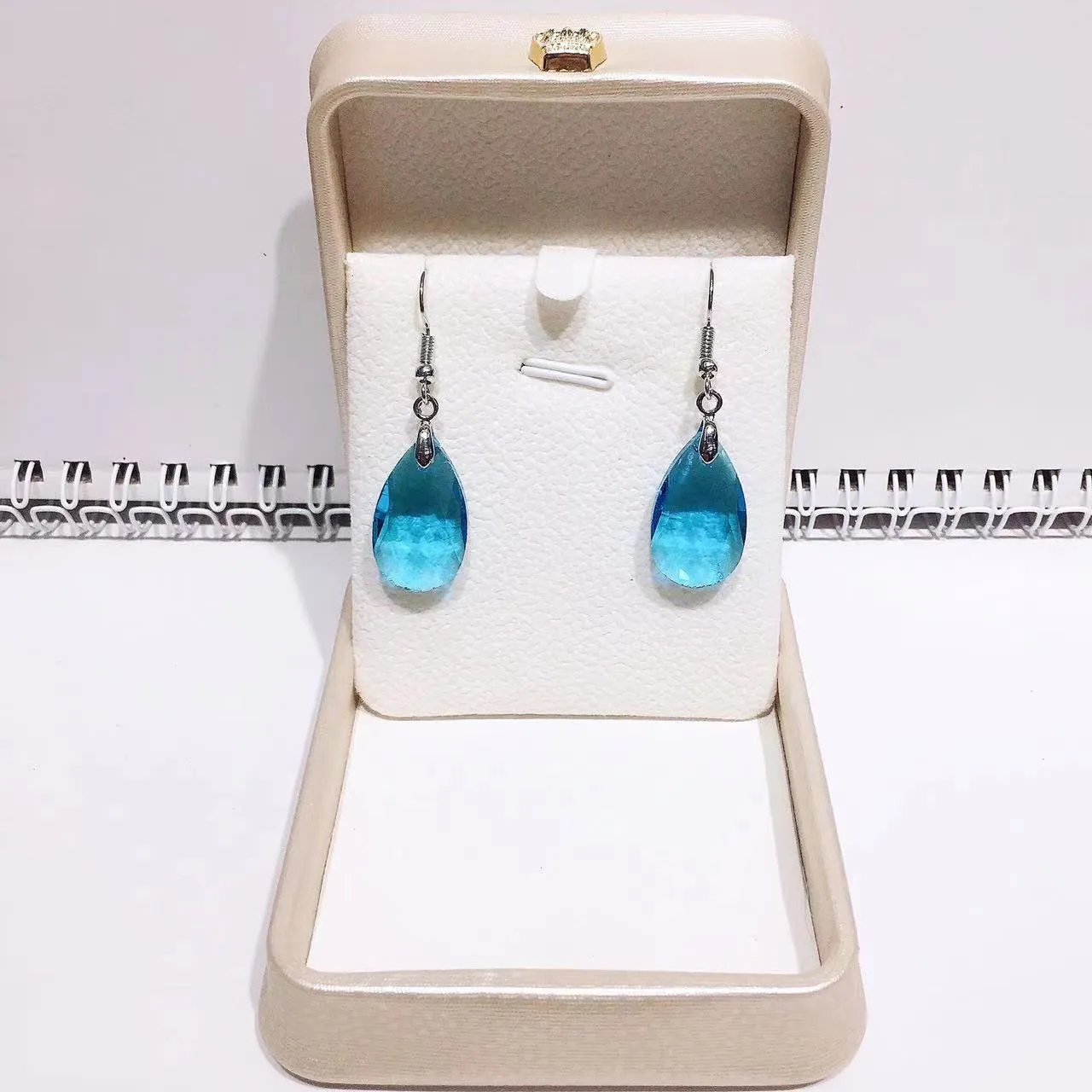 Wholesale crystal glass water drop fashion net red earrings