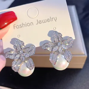 Wholesale Crystal petal earrings elegant pearl earrings