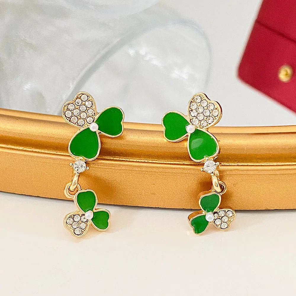 Wholesale Diamond Clover Elegant Long Tassel Three-petal Grass Earrings St. Patrick's Day