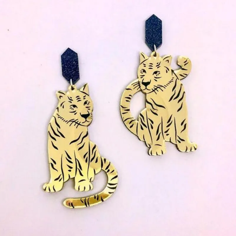 Wholesale Dinosaur Lobster Crab Goldfish Octopus Shark Frog Bee Parrot Koala Acrylic Earrings