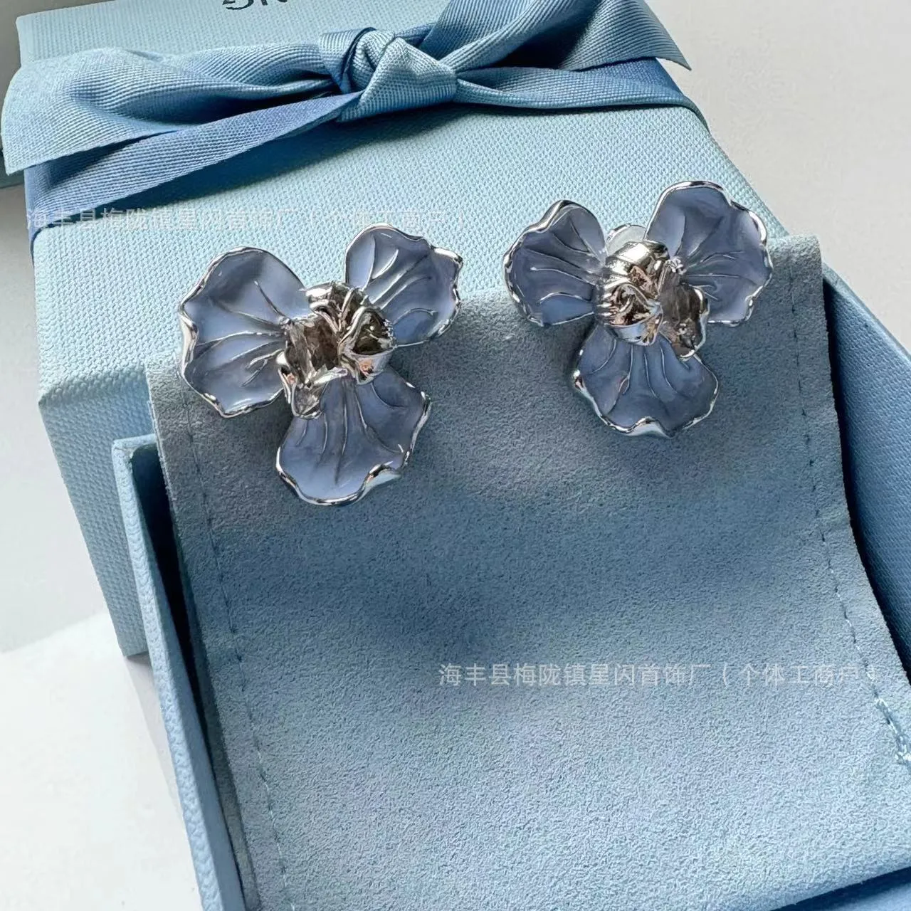 Wholesale elegant temperament dopamine small flower silver earrings Valentine's Day gift