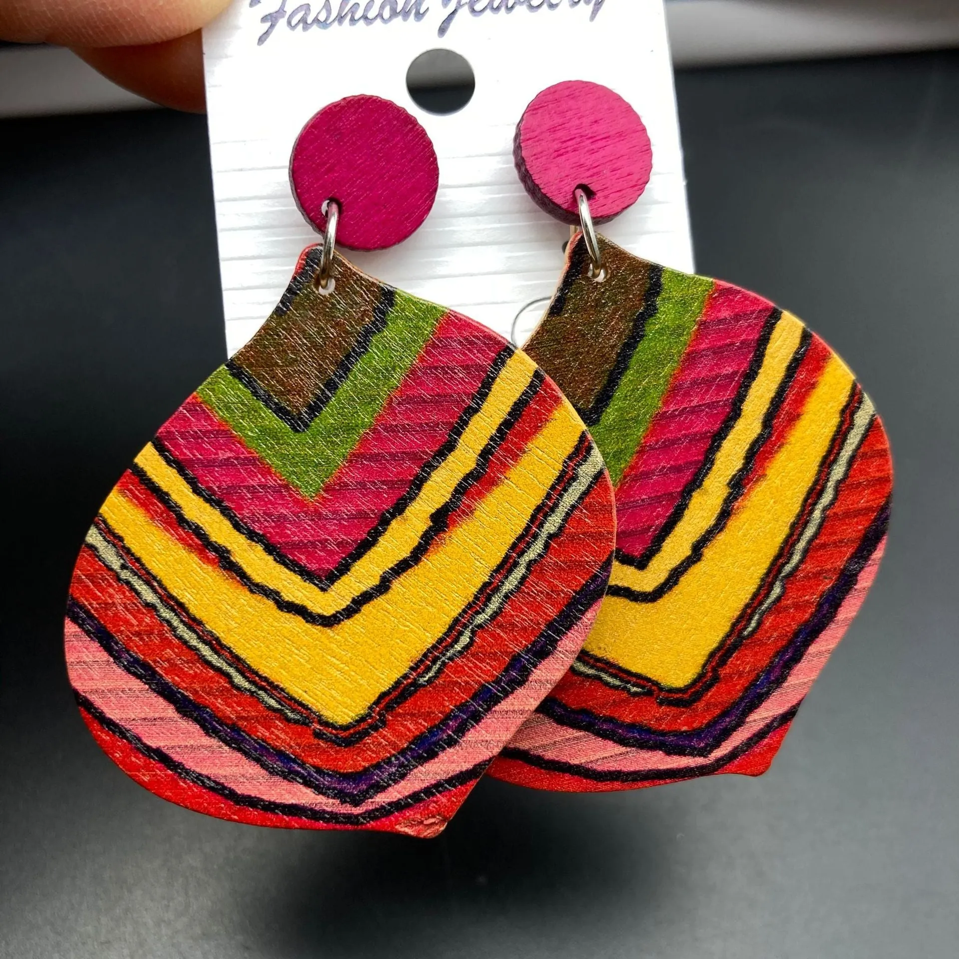 Wholesale Ethnic Style Retro Streamline Pattern Leaf Shape Long Earrings