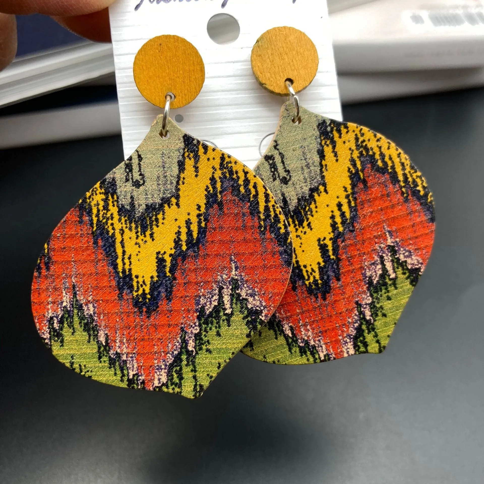 Wholesale Ethnic Style Retro Streamline Pattern Leaf Shape Long Earrings