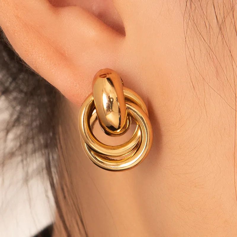 Wholesale Europe and the United States cross-border hot sale titanium steel solid smooth earrings high-end autumn and winter earrings light luxury niche female earrings earrings earbuckle