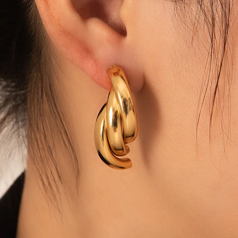 Wholesale Europe and the United States cross-border hot sale titanium steel solid smooth earrings high-end autumn and winter earrings light luxury niche female earrings earrings earbuckle