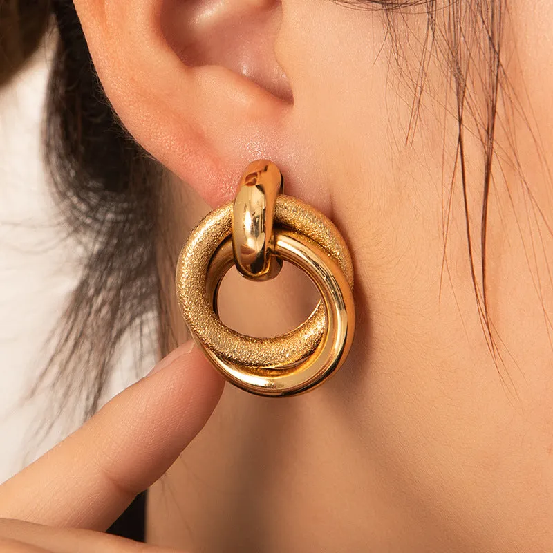 Wholesale Europe and the United States cross-border hot sale titanium steel solid smooth earrings high-end autumn and winter earrings light luxury niche female earrings earrings earbuckle