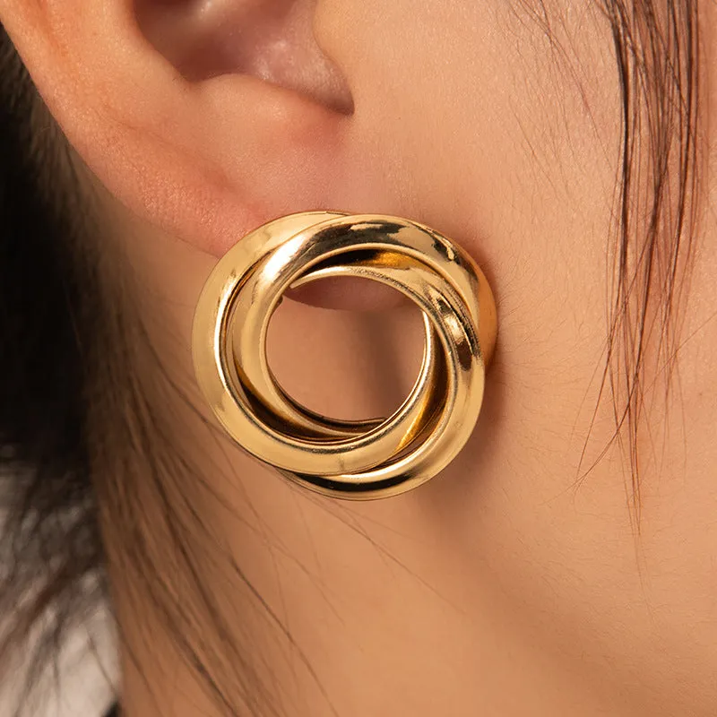 Wholesale Europe and the United States cross-border hot sale titanium steel solid smooth earrings high-end autumn and winter earrings light luxury niche female earrings earrings earbuckle