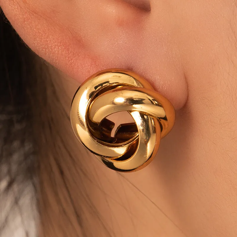 Wholesale Europe and the United States cross-border hot sale titanium steel solid smooth earrings high-end autumn and winter earrings light luxury niche female earrings earrings earbuckle