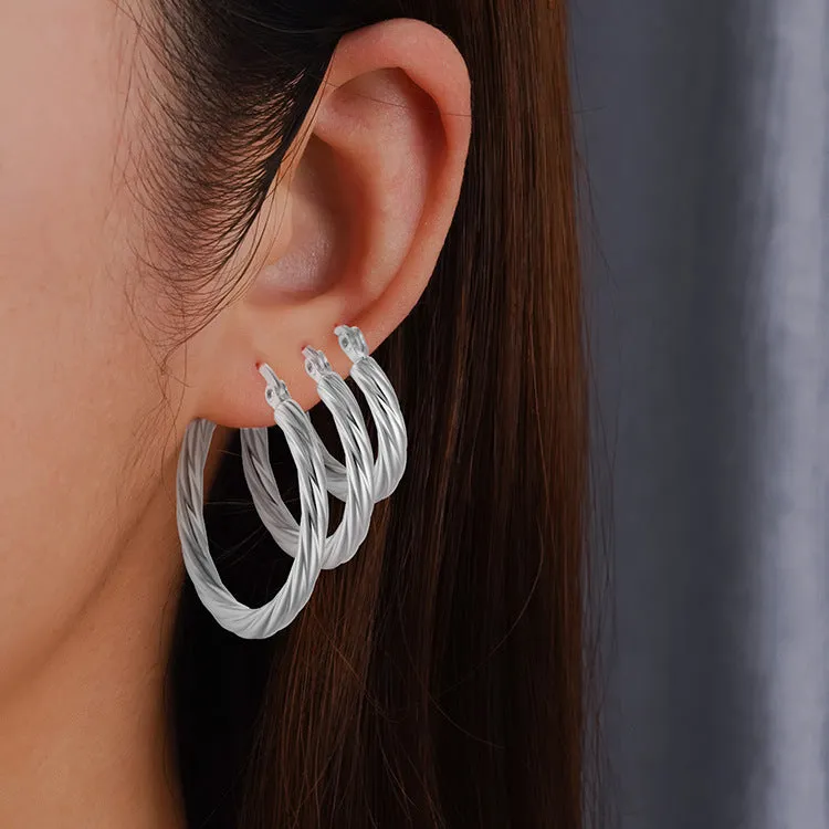 Wholesale European and American cross-border explosions geometric high-end sense retro silver plated stainless steel earrings ladies French luxury earrings