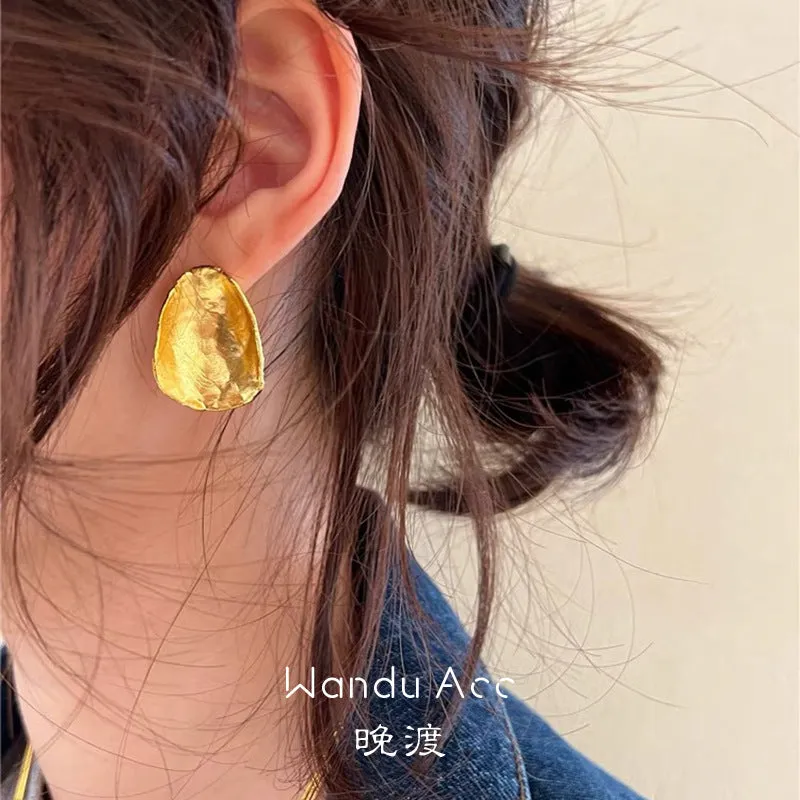 Wholesale European and American retro Valentine's Day metal earrings 925 sterling silver cold style handmade texture silver gold earrings