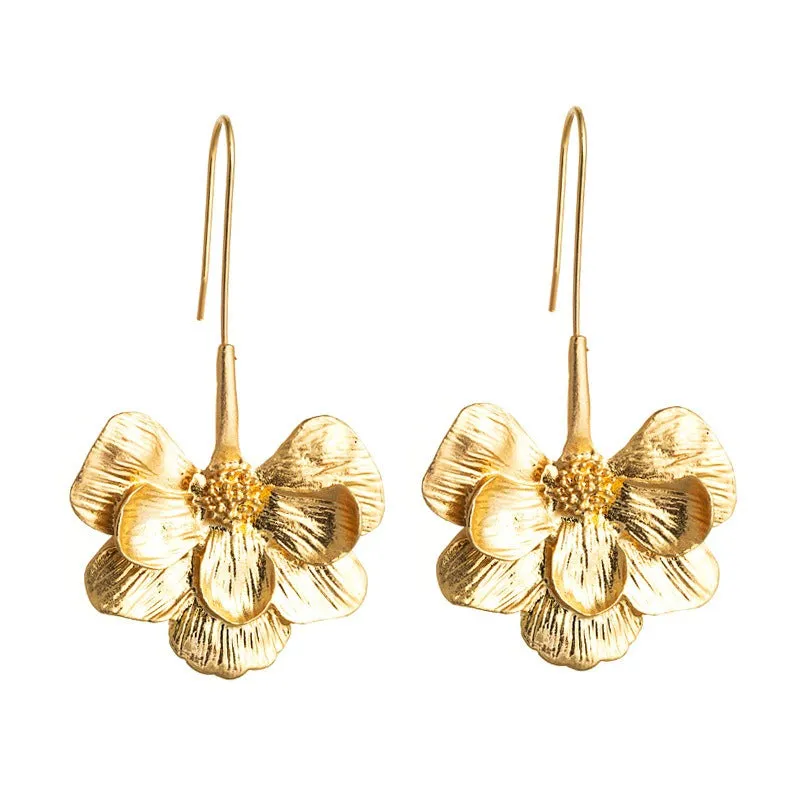 Wholesale Exaggerated Fashion Long Flower Simple Gold Temperament Earrings