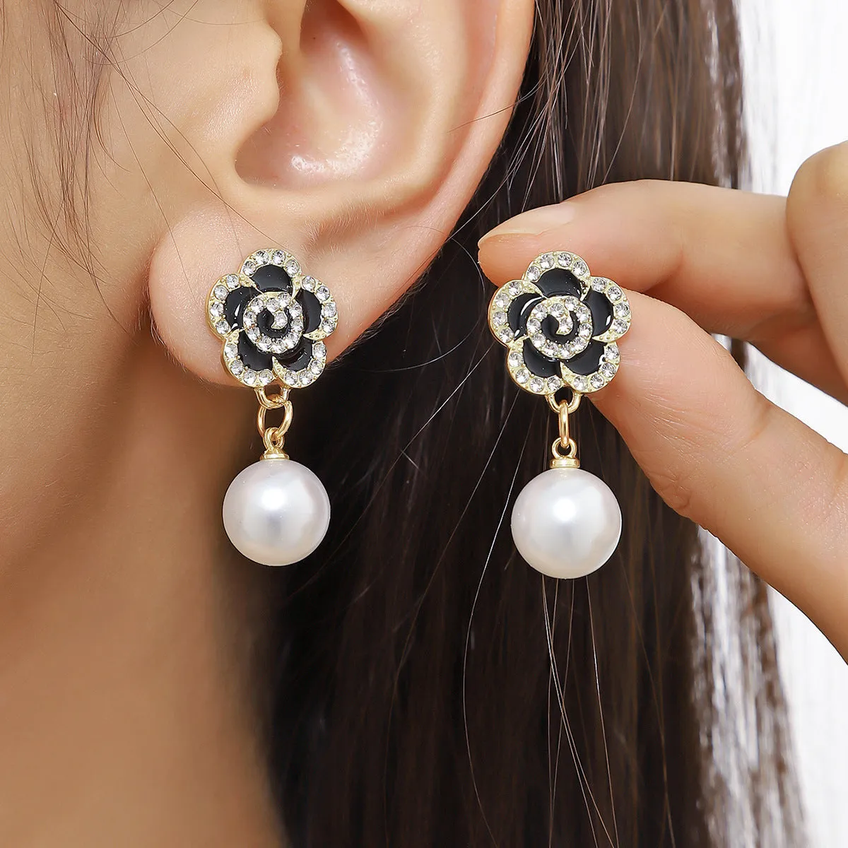 Wholesale Exaggerated Flower Rose High-end Small Fragrance Style Metal Earrings