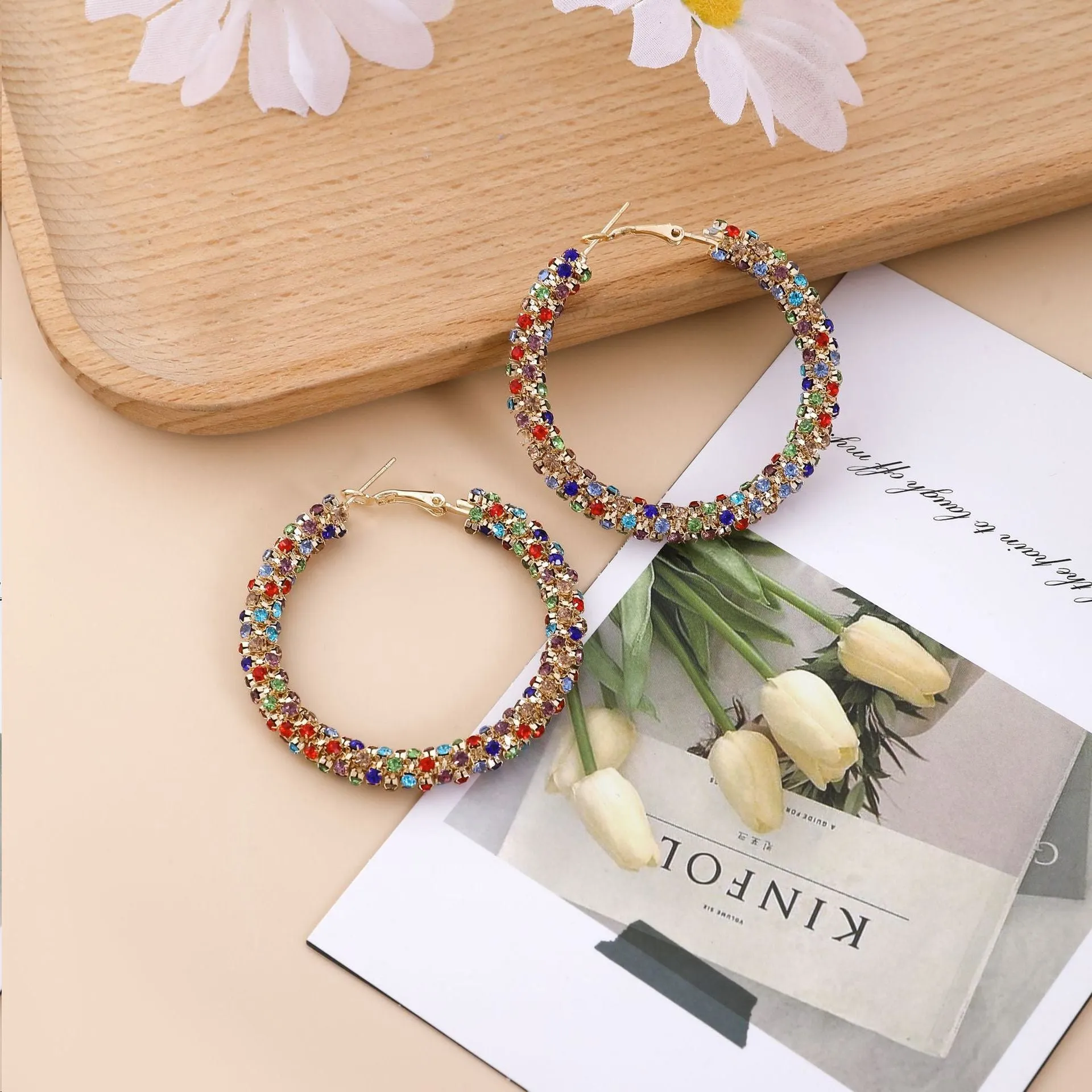 Wholesale Fashion Light Luxury Diamond Large Women's Round Simple Elegant Earrings