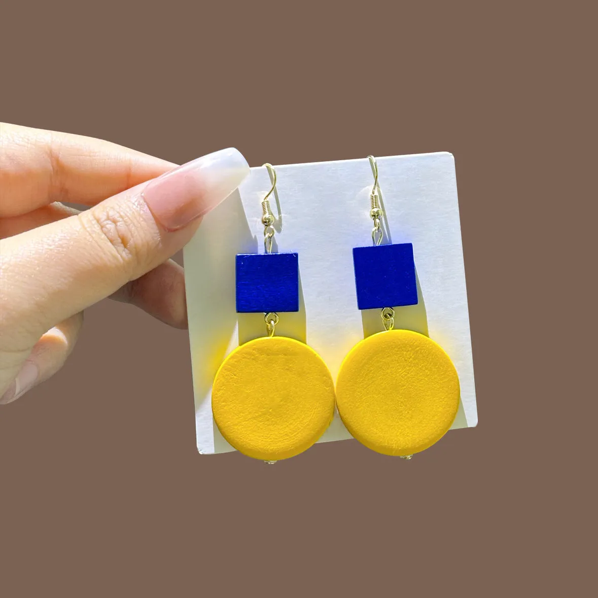 Wholesale fresh contrast color wooden earrings simple geometric round lemon yellow earrings square earrings