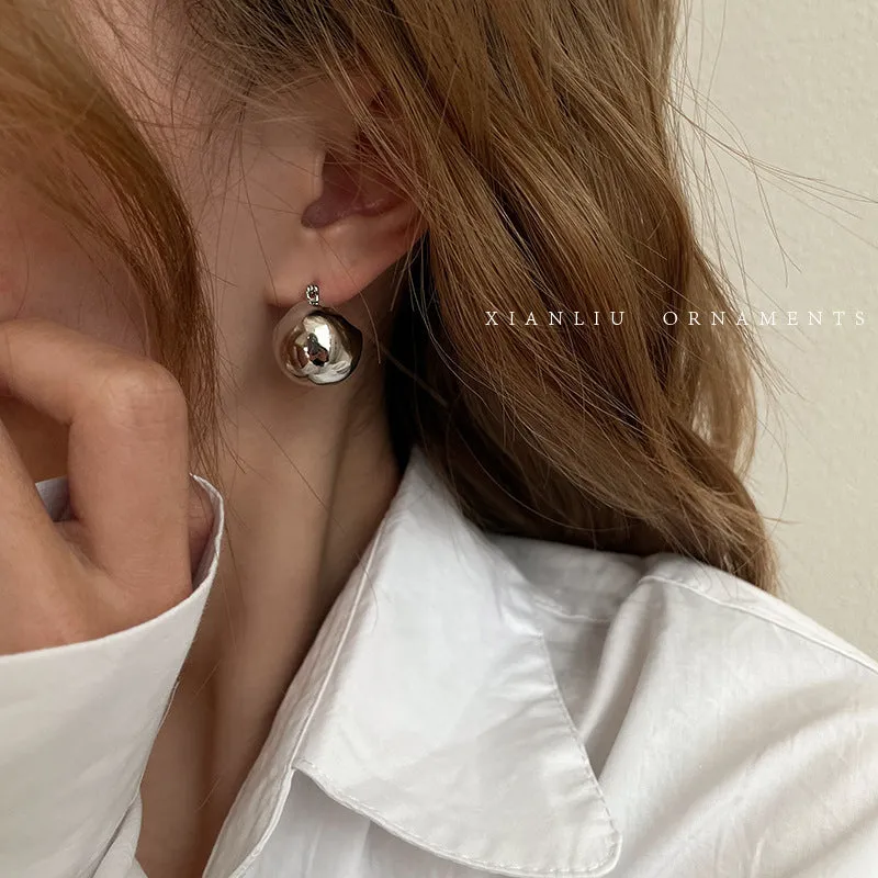 Wholesale Geometric oval high-end cool style earrings