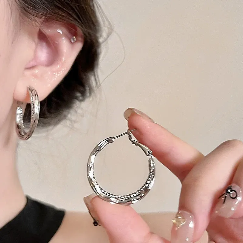 Wholesale Geometric oval high-end cool style earrings