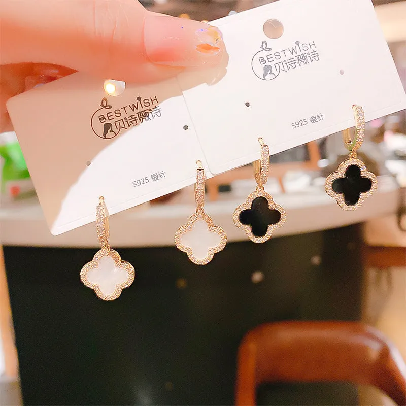 Wholesale Gold-plated Micro-inlaid Zircon  Fashionable  Ear Drop OLY Exclusive