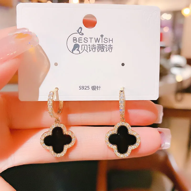 Wholesale Gold-plated Micro-inlaid Zircon  Fashionable  Ear Drop OLY Exclusive