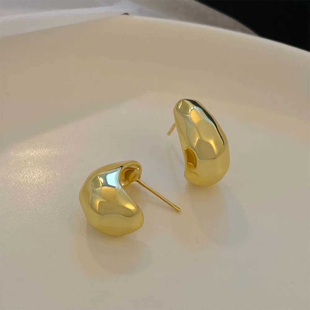 Wholesale high-grade hollow earrings women's French fashion gold-plated light luxury temperament plain ring earrings women