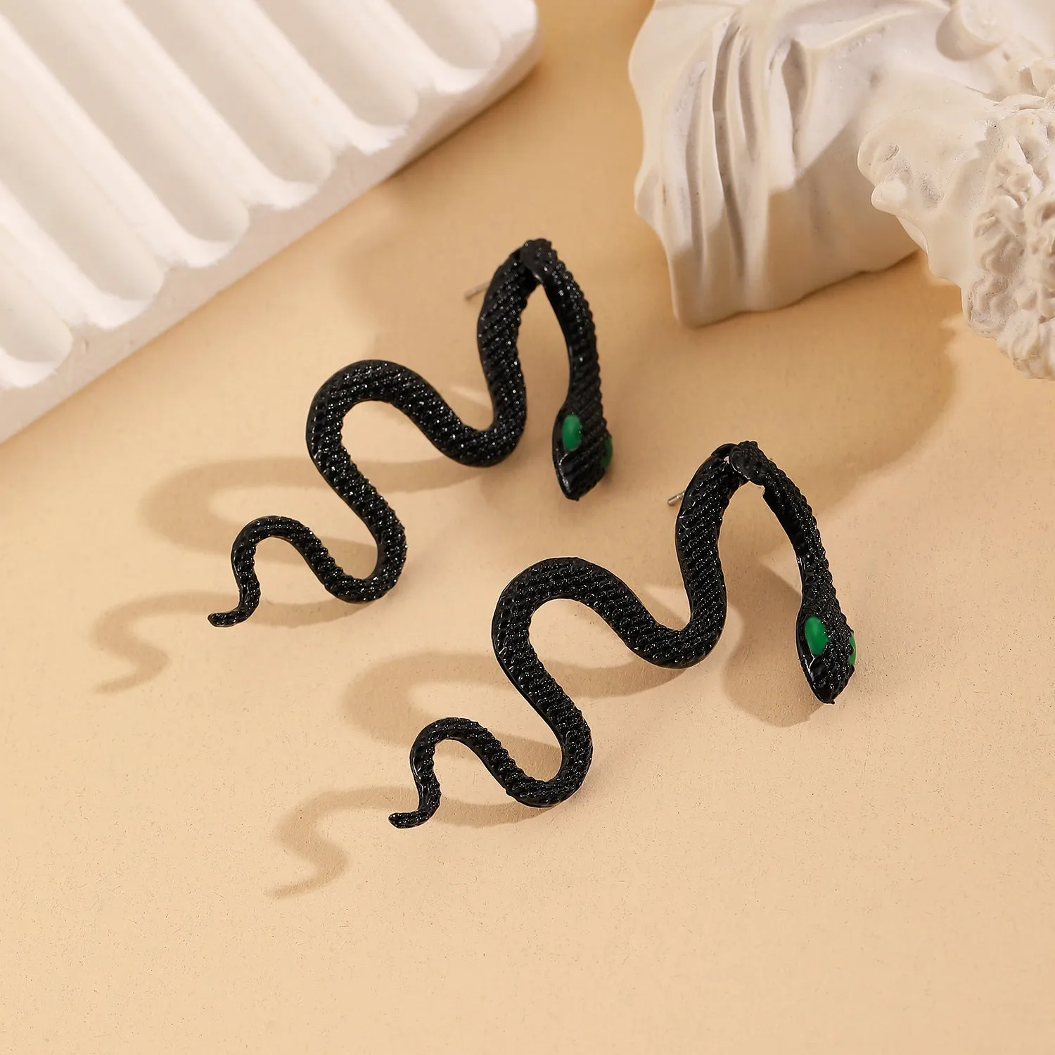 Wholesale hip-hop style detachable exaggerated snake punk trendy earrings