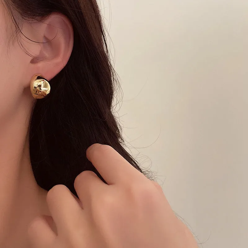 Wholesale Irregular C-type Gild Earrings