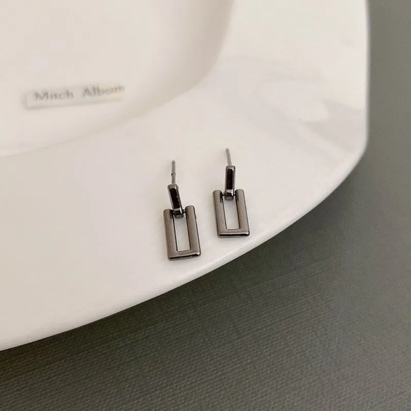 Wholesale light luxury alloy silver needle earrings