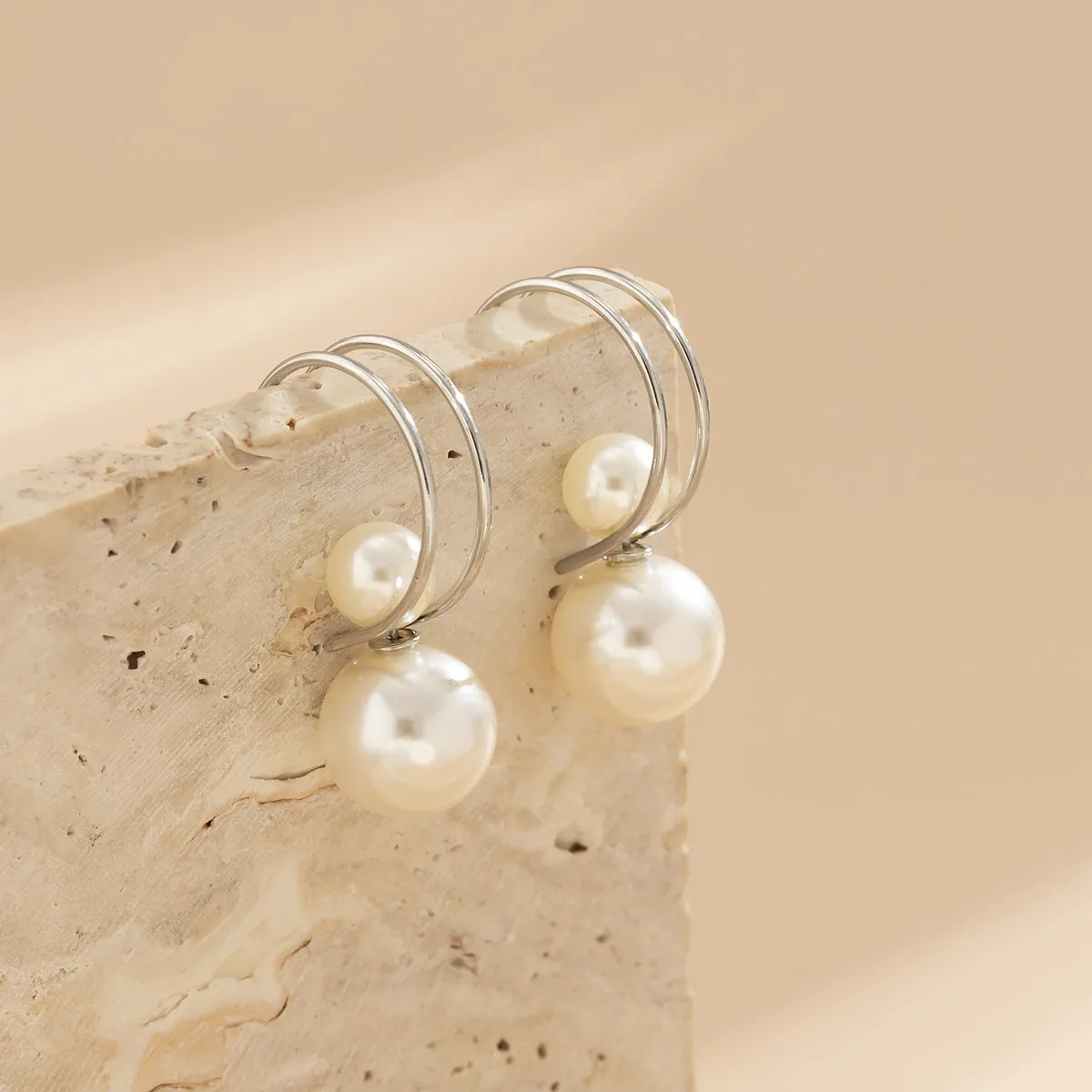 Wholesale Light Luxury Vintage Silver Needle Pearl Earrings