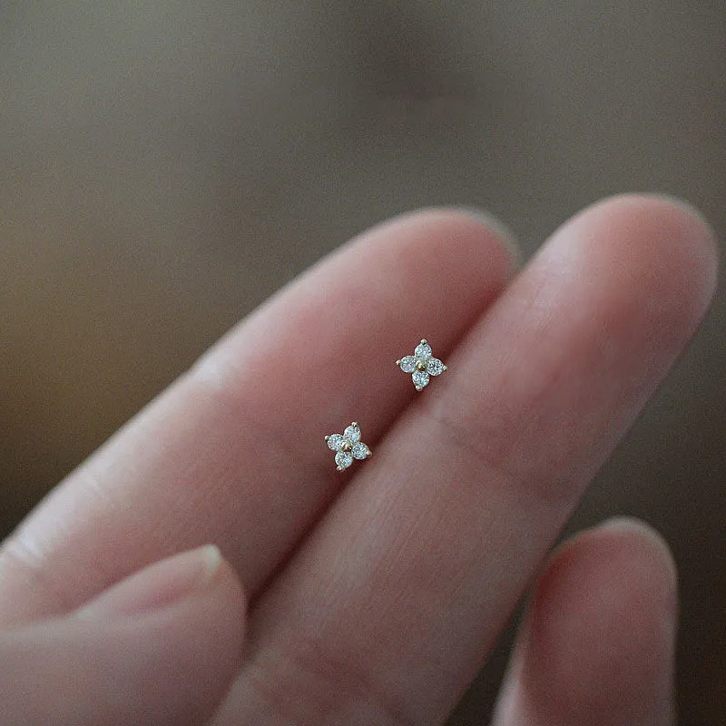 Wholesale Mini  Four-leaf Clover Simple Silver Ear Studs
