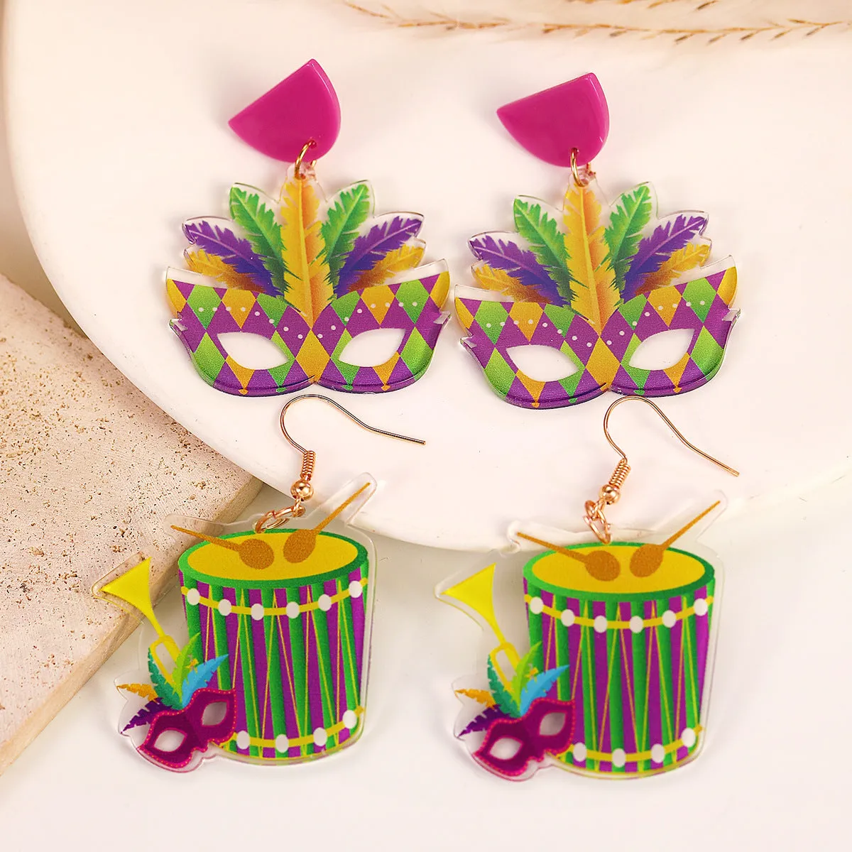 Wholesale New Carnival Acrylic Shiny Exaggerated Mask Cry and Laugh Emoji Fashion Holiday Earrings