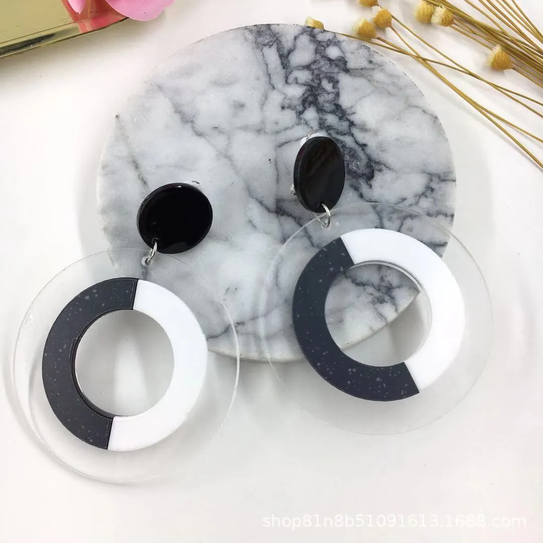 Wholesale No-piercing Acrylic Smiley Face Cartoon Cute Ear Clip