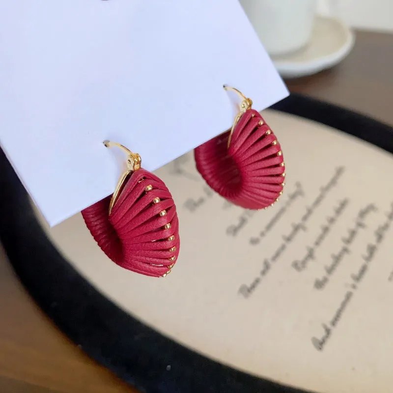 Wholesale Red Leather Unique Temperament Leather Circle Light Luxury Retro Wine Red Hong Kong Style Exaggerated Round Earrings