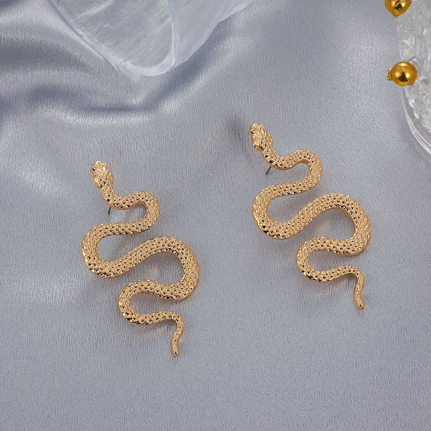 Wholesale Retro Exaggerated Snake Punk Geometric Alloy Carved Animal Snake Earrings