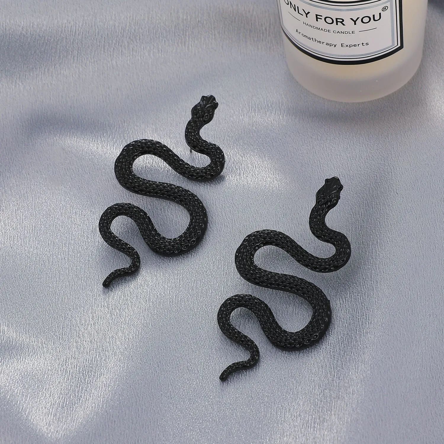 Wholesale Retro Exaggerated Snake Punk Geometric Alloy Carved Animal Snake Earrings